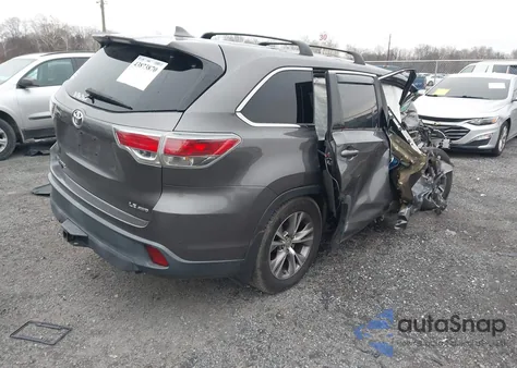 2015 Toyota Highlander Le Plus V6 from USA, damaged, VIN 5TDBKRFH2FS200131